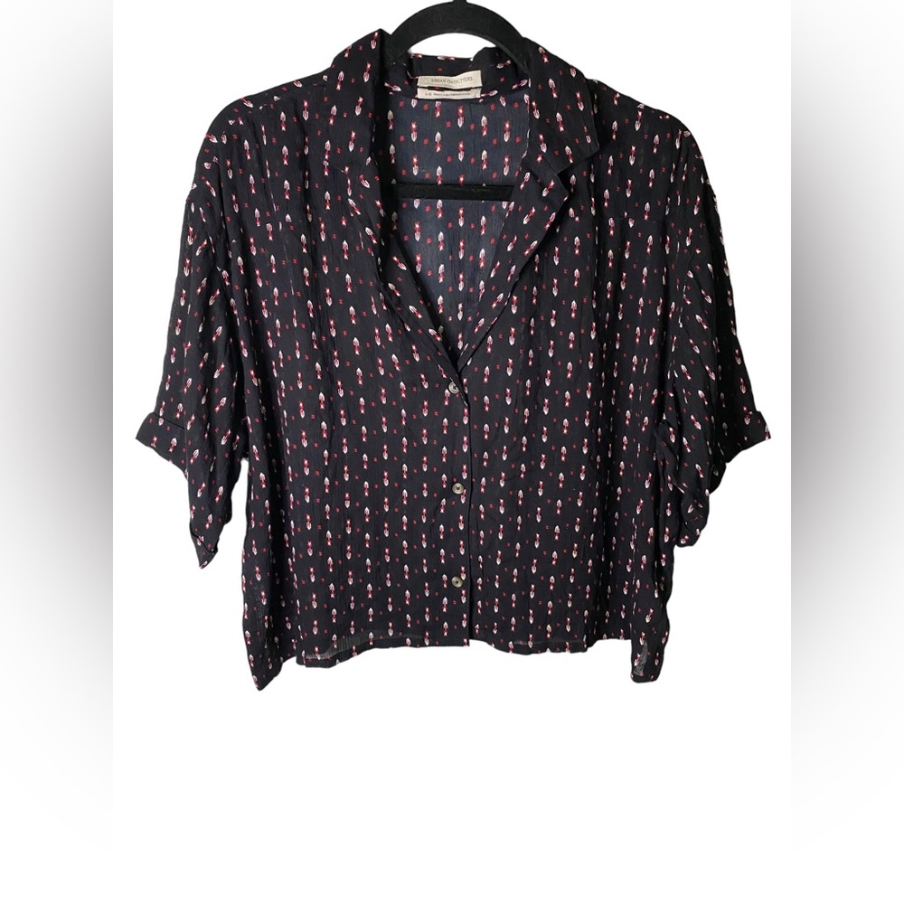 Urban Outfitters | Large Black Patterned Collared Oversized Crop Button Down